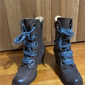 John Fluevog EUC side zip brown boots 8.5